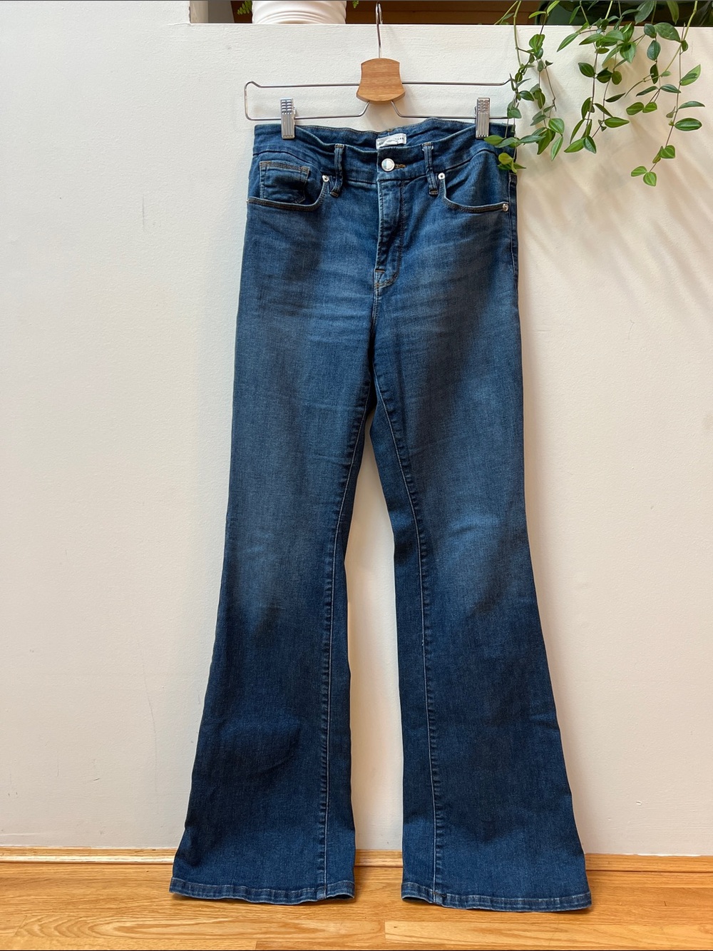 Good American Dark Blue Flared Women’s Jeans